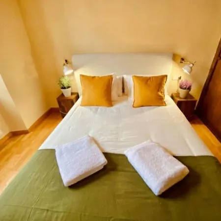 La De Llivia, Cerdanya, Puigcerda. Apartment *