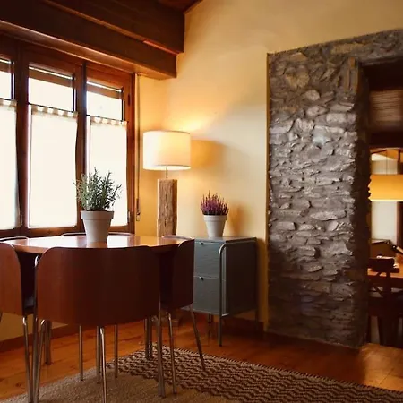 La De Llivia, Cerdanya, Puigcerda. *