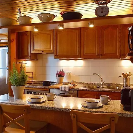 La De Llivia, Cerdanya, Puigcerda. Apartment