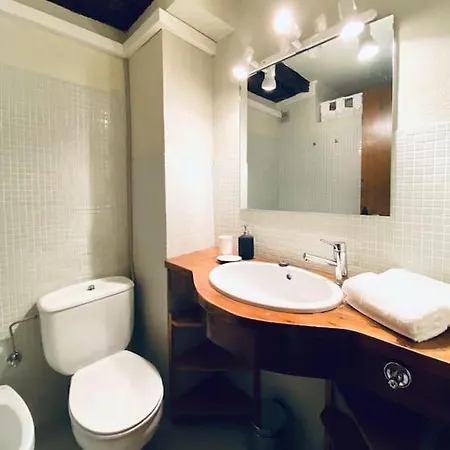 La De Llivia, Cerdanya, Puigcerda. Apartment *